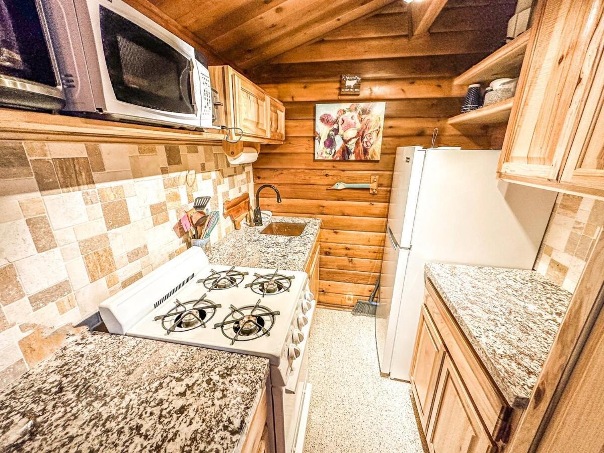 Village Vibes Deck And Bbq Duck Creek Village Екстер'єр фото