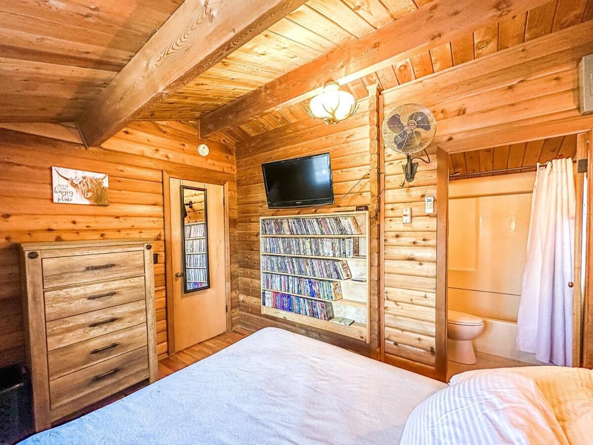 Village Vibes Deck And Bbq Duck Creek Village Екстер'єр фото